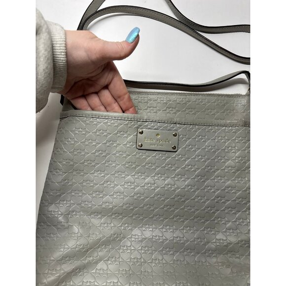 Kate Spade‎ Gray Embossed Messenger Purse - Picture 5 of 12